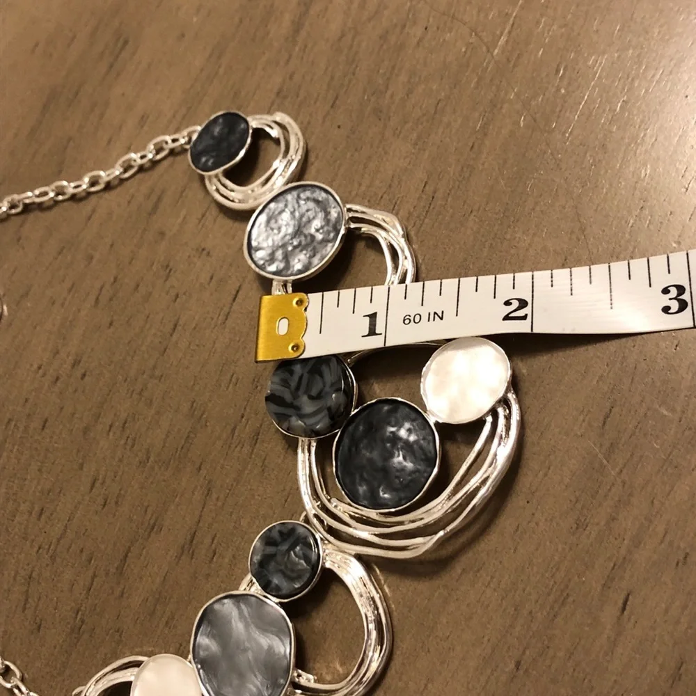 Silver Tone Gray and Black Necklace and Earrings Set Costume Jewelry